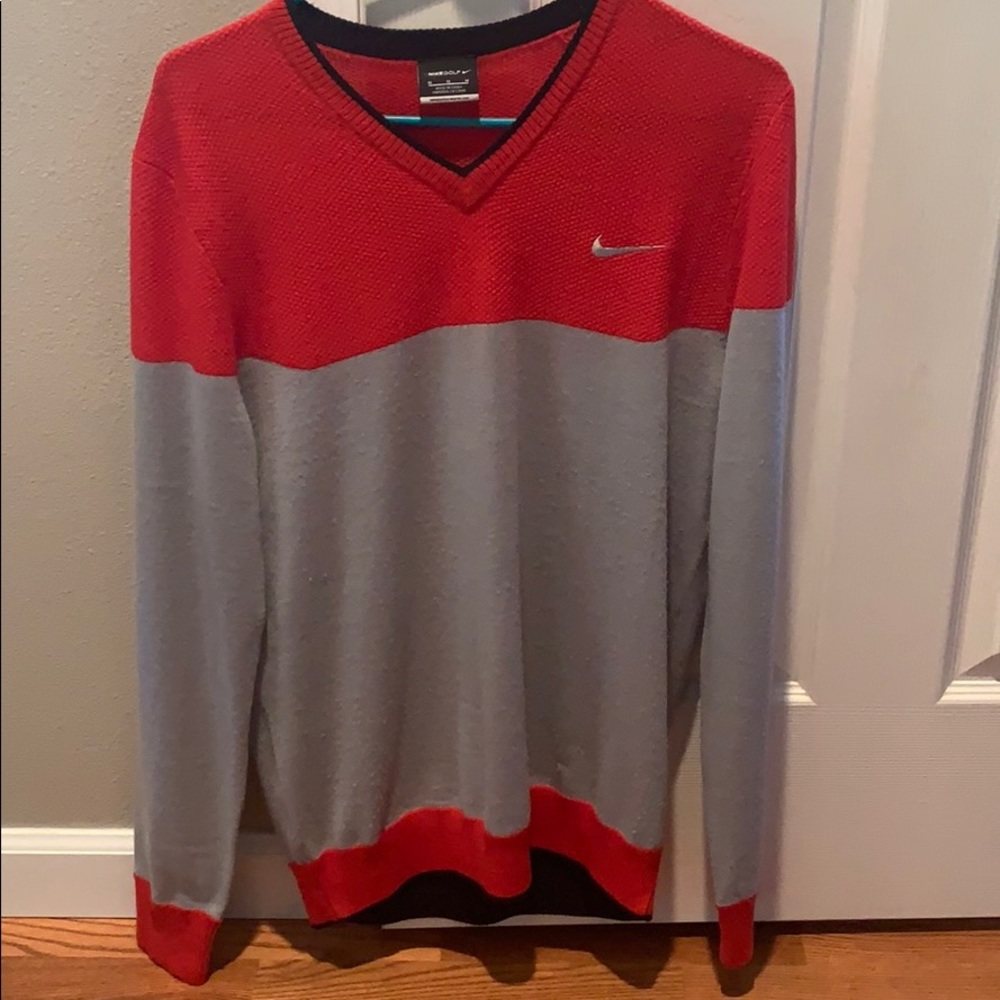 Men’s Nike medium sweater